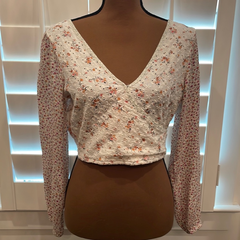 American Eagle top